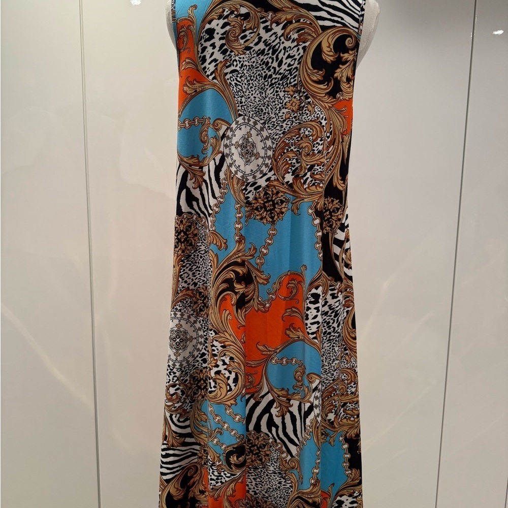 Vibrant Sleeveless Maxi Dress - Picture 4 of 7